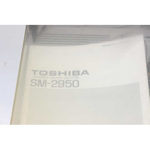 747 - Qty of assorted hi-fi items Toshiba SM-2950, Matsui Clock Radio TV MCR520, Toshiba SSM20 speakers pa... 