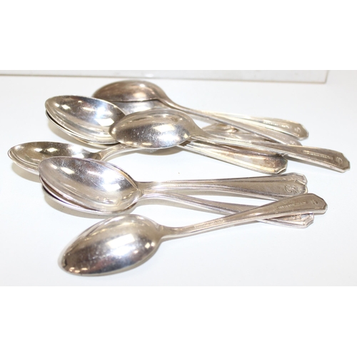 1058 - Qty of silver-plated items to incl serving tray, gravy boat, serving spoon, tureen etc, approx 6.4kg... 