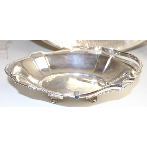 1058 - Qty of silver-plated items to incl serving tray, gravy boat, serving spoon, tureen etc, approx 6.4kg... 