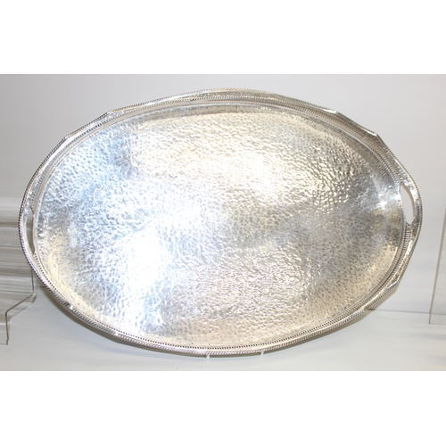 1058 - Qty of silver-plated items to incl serving tray, gravy boat, serving spoon, tureen etc, approx 6.4kg... 