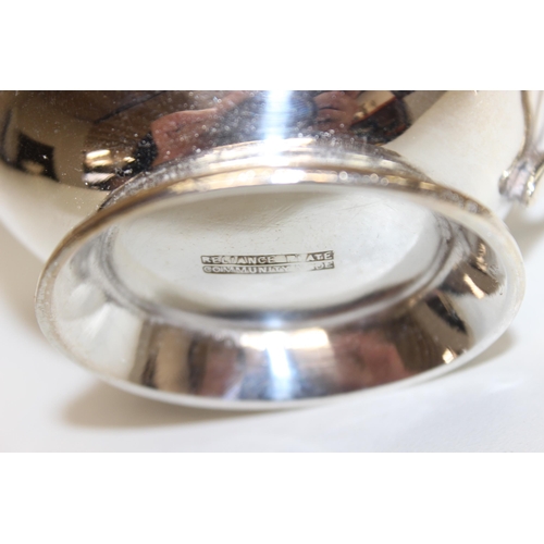 1058 - Qty of silver-plated items to incl serving tray, gravy boat, serving spoon, tureen etc, approx 6.4kg... 