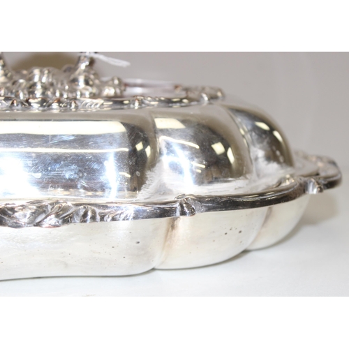 1059 - Antique Country House Sheffield plate heavy gauge entrée dish with lid, approx 2.5kg gross