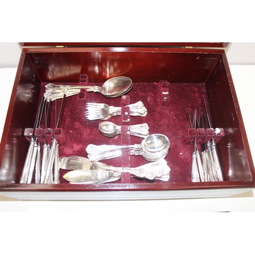 1060 - Cooper Ludlam of Sheffield silver-plated canteen of Kings Pattern cutlery in polished wooden box