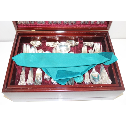 1060 - Cooper Ludlam of Sheffield silver-plated canteen of Kings Pattern cutlery in polished wooden box