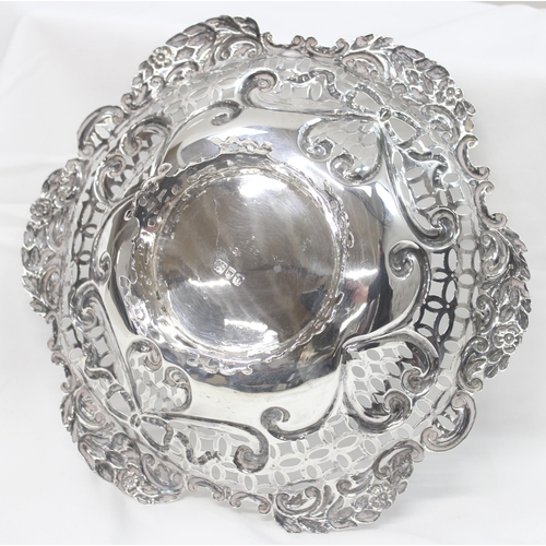 1041 - A large Victorian pierced solid silver pierced bowl, London 1897 by Charles Boyton II, approx 25cm i... 