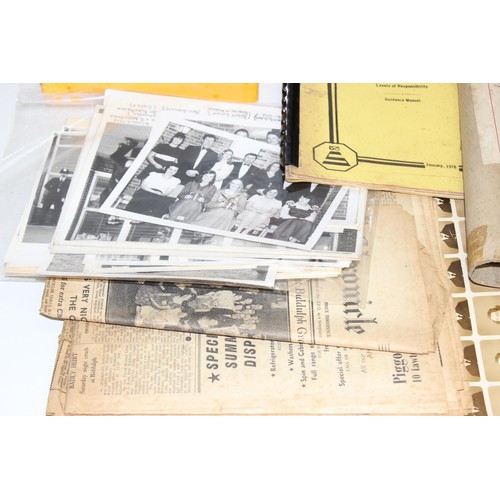 578 - A large qty of assorted ephemera, mainly photographs to inc military and police interest