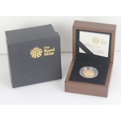 1200 - Gold Coins - Half Sovereign - 2010 Queen Elizabeth II gold proof coin, with original box and paperwo... 