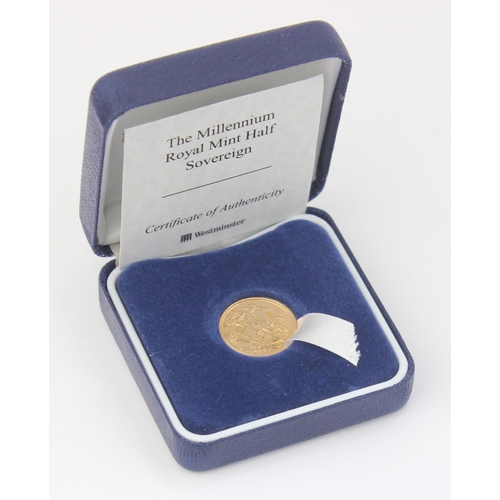 1204 - Gold Coins - Half Sovereign - 2000 Queen Elizabeth II uncirculated coin, with blue box