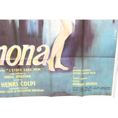 580 - 8 vintage French film posters to include 'Dracula', 'Mona', 'Chantage a Soho' and 'Les freres dynami... 