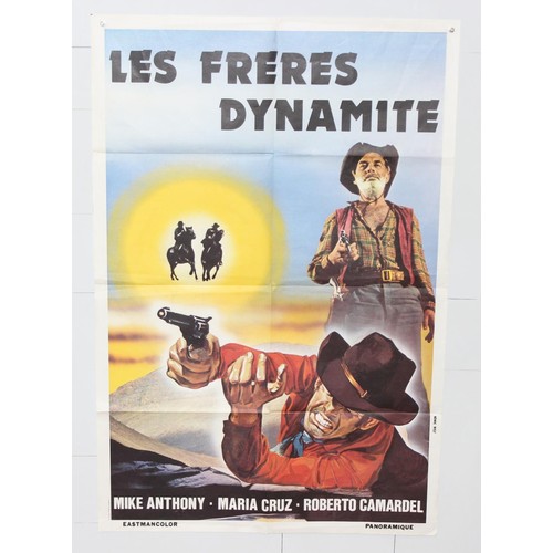 580 - 8 vintage French film posters to include 'Dracula', 'Mona', 'Chantage a Soho' and 'Les freres dynami... 