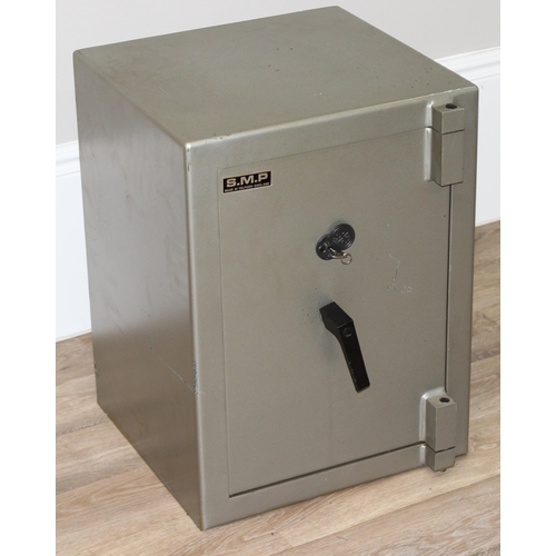 184 - Safe manufactured by SMP of Telford, with key, approx 46cm wide x 46cm deep x 60cm tall