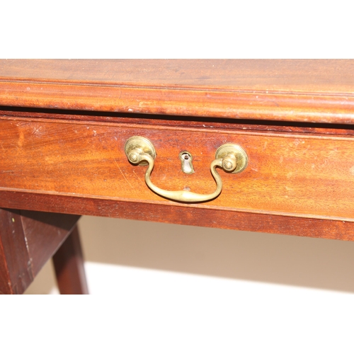 146 - A Georgian mahogany low boy with 3 drawers, approx 86cm wide 50cm deep x 75cm tall