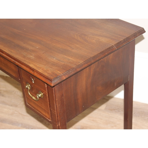 146 - A Georgian mahogany low boy with 3 drawers, approx 86cm wide 50cm deep x 75cm tall