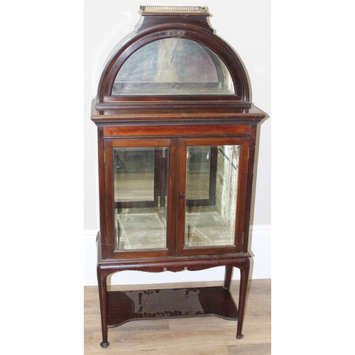 186 - A rare antique mahogany display cabinet with 2 glazed doors under a very unusual dome topped display... 