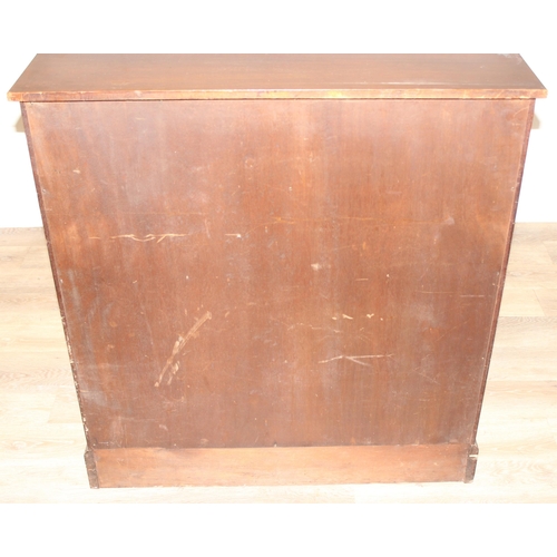 88 - A vintage 2 over 3 mahogany effect chest of drawers by Waring & Gillows, approx 92cm wide x 51cm dee... 