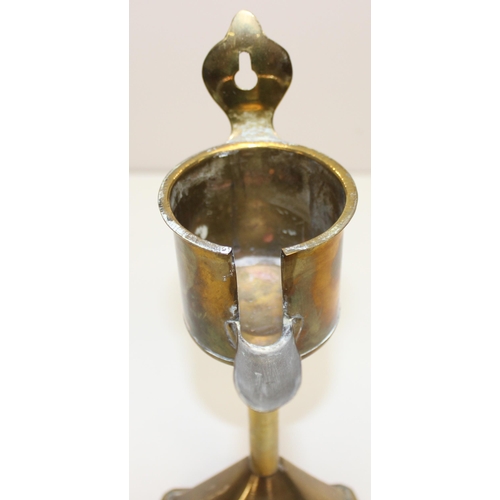 245 - A vintage Dutch brass snotneus oil lamp or lace makers lamp, 19th century, approx 30cm tall