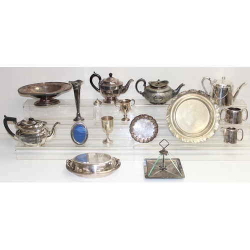 1009 - Qty of metalware, mostly silver-plated, to incl teapots, vase, serving dishes, Art Deco sandwich pla... 