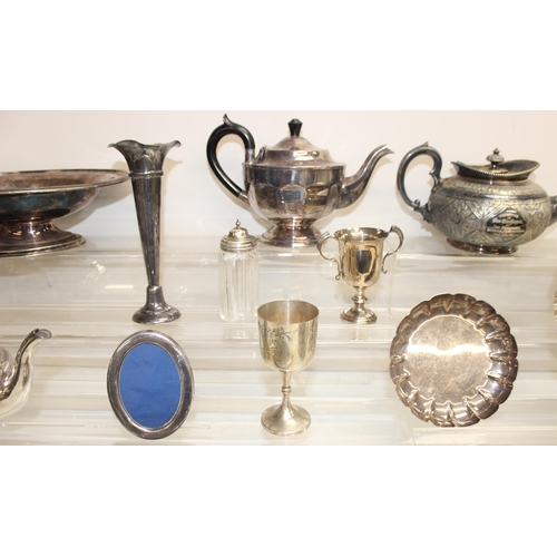 1009 - Qty of metalware, mostly silver-plated, to incl teapots, vase, serving dishes, Art Deco sandwich pla... 