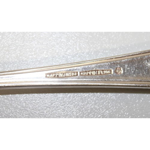 1042 - Large qty of Mappin & Webb silver-plated flatware in the Grecian Athenian pattern, approx 5.9kg gros... 