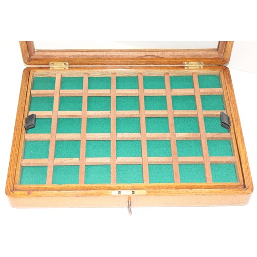 270 - Vintage oak glazed coin collector's display box with green baize lining, 37 x 27 x 7cm