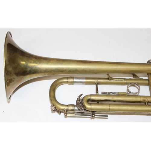 750 - Vintage brass trumpet in hard velvet-lined case