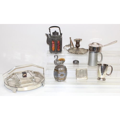 1021 - Mixed lot of silver-plated, pewter, and other metalware items to incl an Art Deco style hors d'oeuvr... 