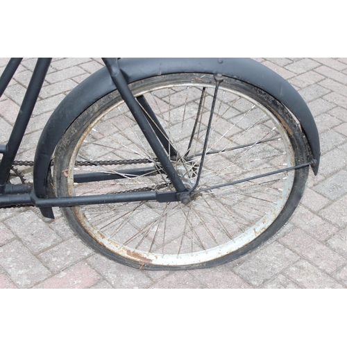 300 - Antique Tradesman's box tricycle with sprung saddle and green painted trade box, approx 208cm W x 80... 