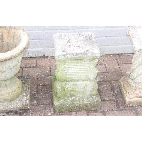 338 - 3 garden items to incl 2 concrete plinths and planter, tallest approx 47cm