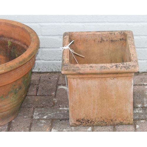 343 - 2 terracotta garden planters, 1 round, 1 square, largest approx 53cm diam x 39cm H