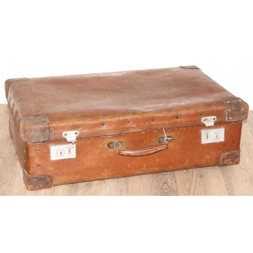 657 - Large vintage brown suitcase with contents to incl a vast qty of ephemera and related items, flags, ... 