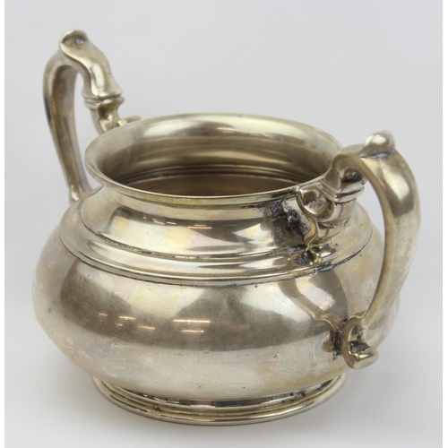 1001 - A vintage silver 2 handled sugar bowl, London 1932 by Edward Barnard & Sons Ltd, approx 15cm wide, a... 