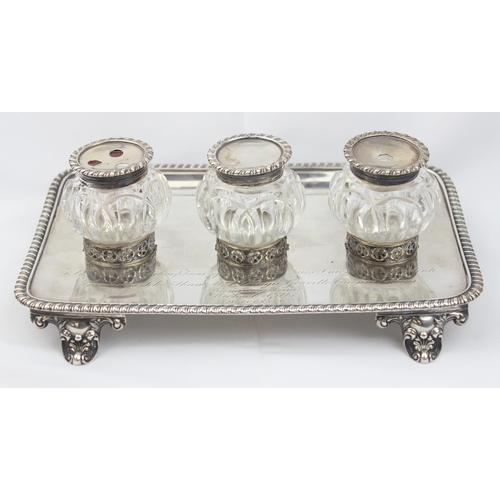 1023 - A superb quality William IV period silver desk stand with 3 silver and cut glass inkwells and pots, ... 