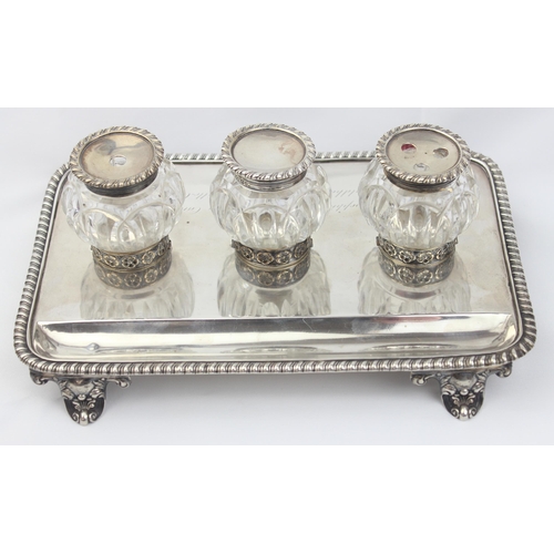 1023 - A superb quality William IV period silver desk stand with 3 silver and cut glass inkwells and pots, ... 