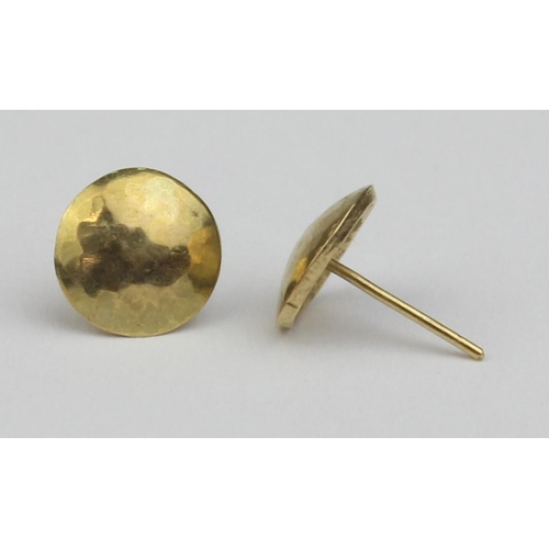 1102 - A pair of 18ct gold planished round stud earrings, seemingly unmarked but XRF tests as 18ct gold, ap... 