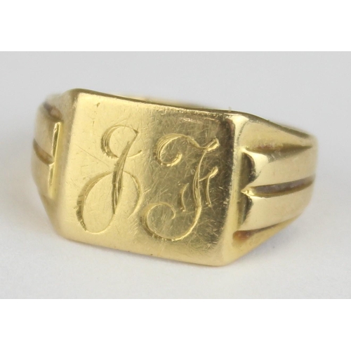 1105 - An 18ct gold signet ring with engraved initials, date letter rubbed but likely late 19th century, ap... 