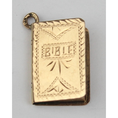 1122 - A vintage 14ct gold bible charm, indistinctly marked but XRF confirmed as 14ct gold, approx 22mm tal... 