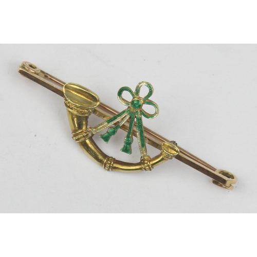 1141 - A WW1 period 15ct gold and green enamel brooch for the Oxford & Bucks Light Infantry, marked 15ct to... 