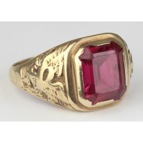 1144 - A vintage 9ct gold signet ring set with large pink stone and engraved shoulders, marked 9ct and XRF ... 