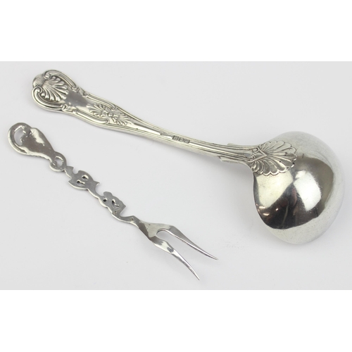 1008 - A heavy cast silver King's pattern ladle, London 1905 by Goldsmith's & Silversmith's Company, and an... 