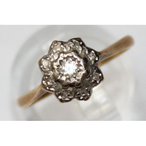 1162 - An 18ct gold and diamond floral cluster ring, marked for Birmingham 1975, approx size Q, approx 3.35... 