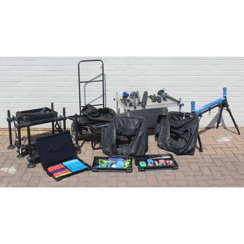 745 - Preston Innovations SL seat match box including accessories mostly by Preston Innovations (rollers, ... 