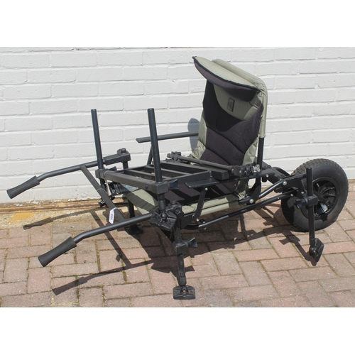 746 - Deluxe Koram feeder chair complete with wheel kit, footplate and tri-feeder arm