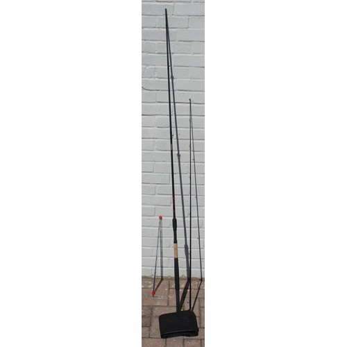 750 - Shimano Symetre 13ft match float rod with bag, a Daiwa Ninja 3.66 feeder rod and 10 Top Pole clear k... 