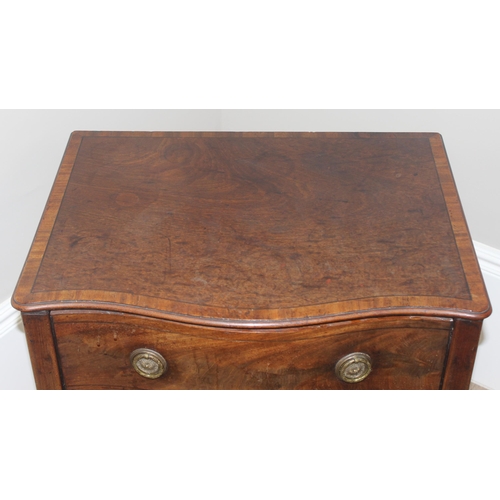 167 - An unusual Georgian Mahogany serpentine baized lined box formed as a 2 drawer chest of drawers, appr... 