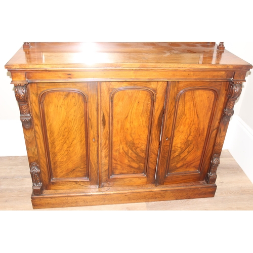 169 - A Victorian mahogany chiffonier or sideboard with mirror shelf and 3 door base, approx 131cm wide x ... 