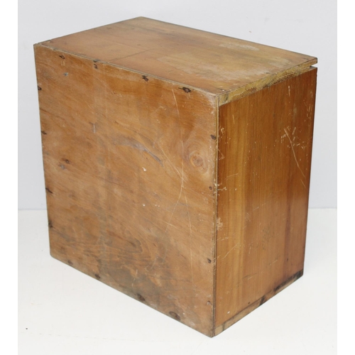 272 - Small vintage wooden 8-drawer collectors' cabinet, approx 32cm wide x 33cm deep x 33cm tall