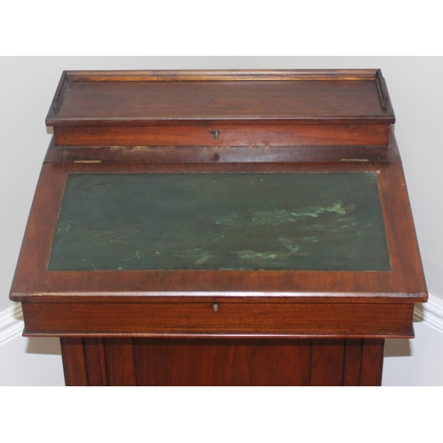 44 - A small vintage mahogany Davenport style desk with inset green leather top, approx 53cm wide x 45cm ... 