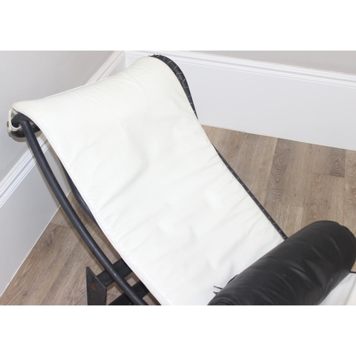 8 - Alivar LC4 chaises longue or lounger with black metal tubular frame and white leather cushion and a ... 