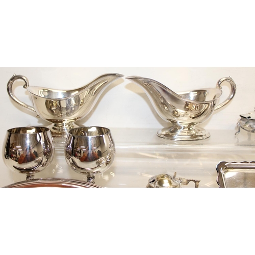 1041 - Qty of assorted vintage silver plated items to inc entree dishes, sauce boats, goblets, cutlery etc,... 