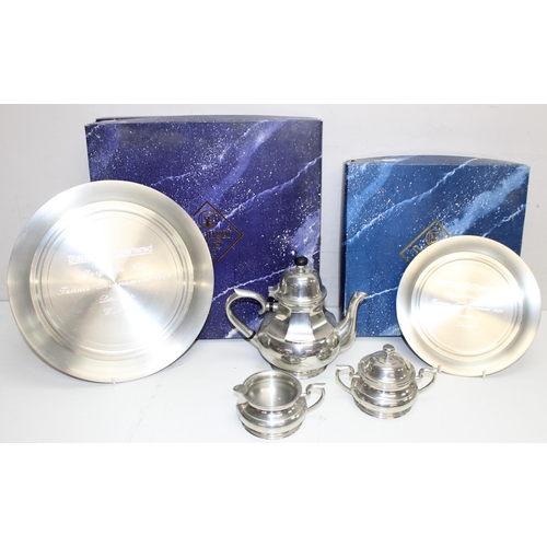 1043 - Qty of assorted Royal Selangor pewter items to inc a 3 piece tea set, and 2 boxed engraved chargers,... 